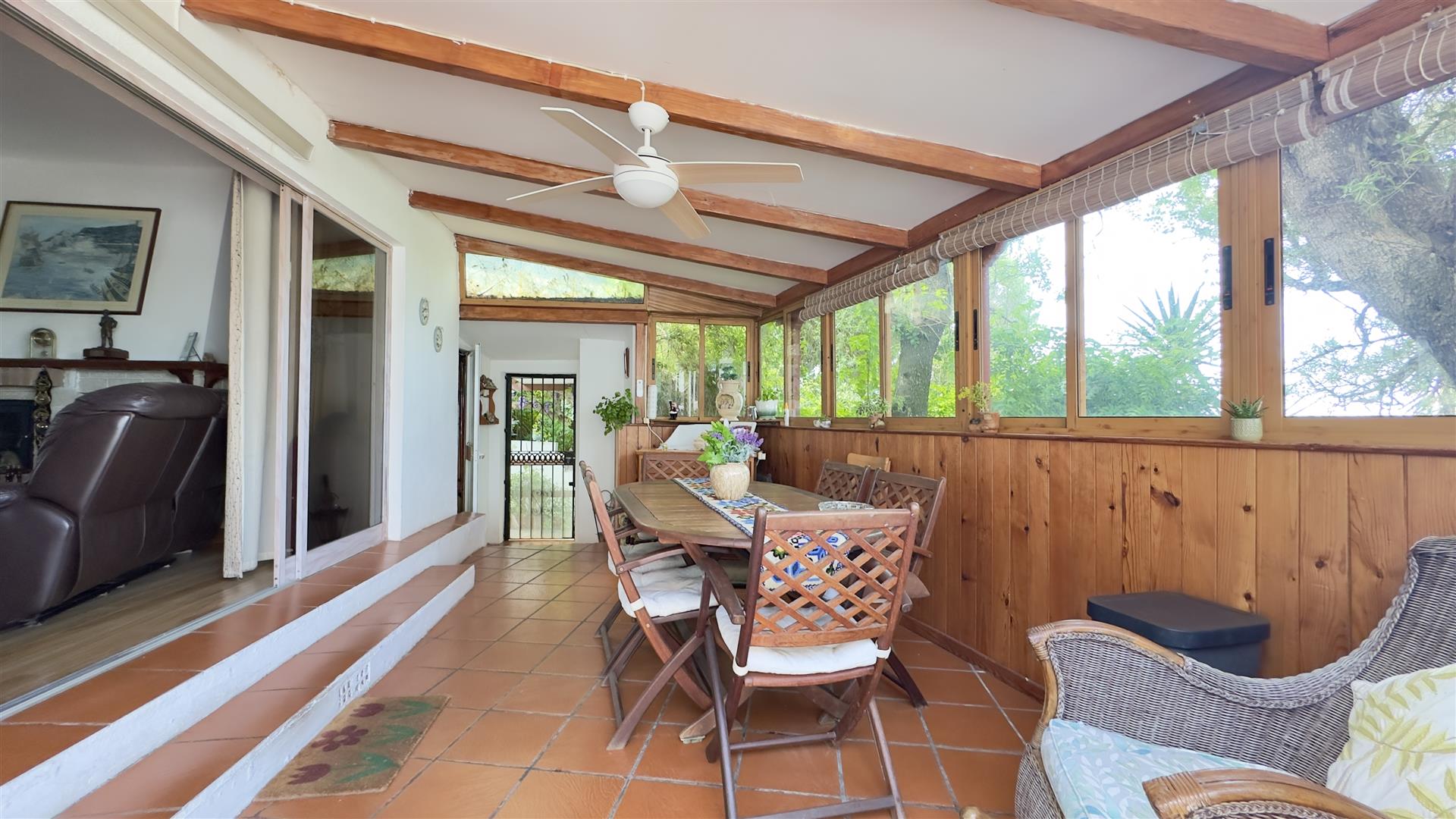 Image of House - 5 Bedrooms - 4 Bathrooms for Sale in Other South District-Gibraltar, Image 26